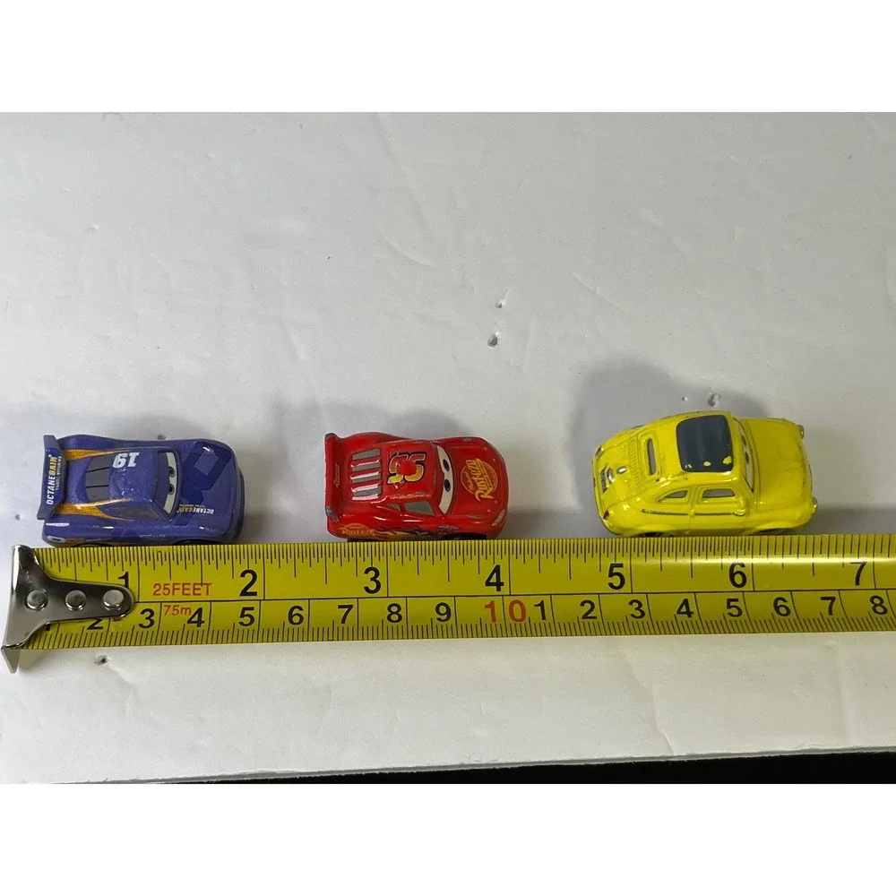 Disney Pixar Cars Mini Racers Lightning McQueen Luigi Bobby Swift Mattel Diecast